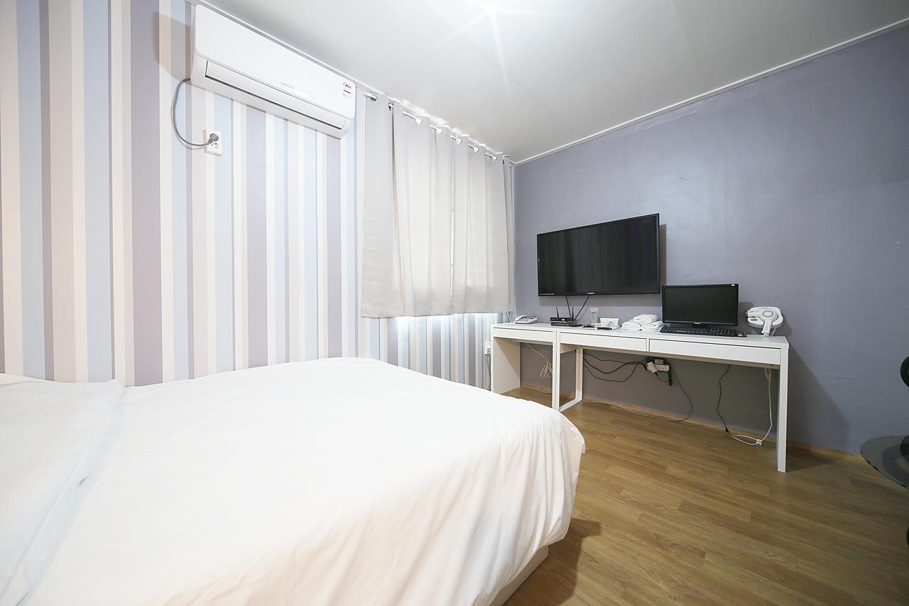 Gunsan La Siesta Hotel מראה חיצוני תמונה