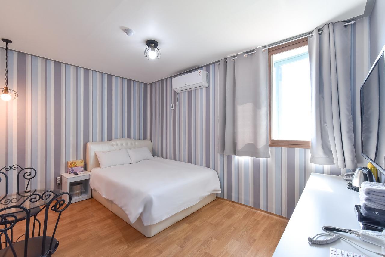 Gunsan La Siesta Hotel מראה חיצוני תמונה
